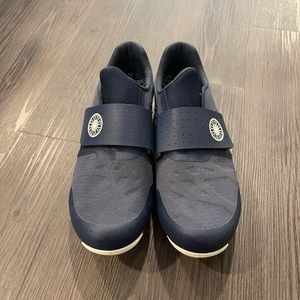 SoulCycle Legend Navy Blue cycling shoes, clips included!